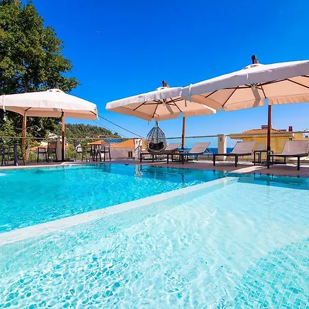 Semiramis Luxury Aparthotel 3*