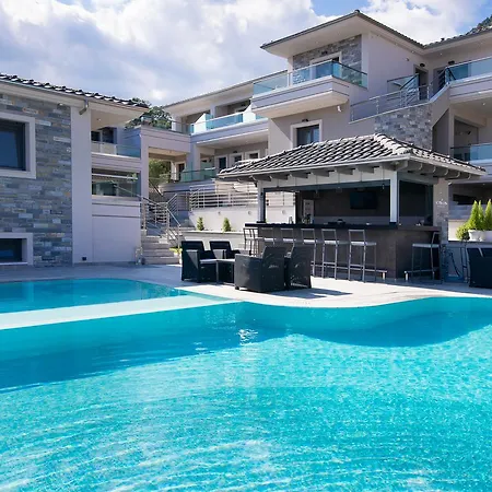 Semiramis Luxury Aparthotel