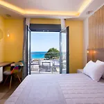 Ξενοδοχείο με διαμερίσματα Semiramis Luxury 3*