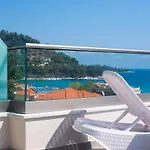 Semiramis Luxury Ξενοδοχείο με διαμερίσματα 3*