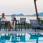 Ξενοδοχείο με διαμερίσματα Semiramis Luxury 3*