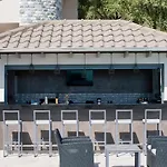 Semiramis Luxury Ξενοδοχείο με διαμερίσματα 3*