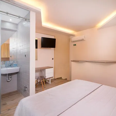 Semiramis Luxury 3* 크리시 아모우디아