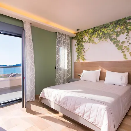 Semiramis Luxury 3* 크리시 아모우디아