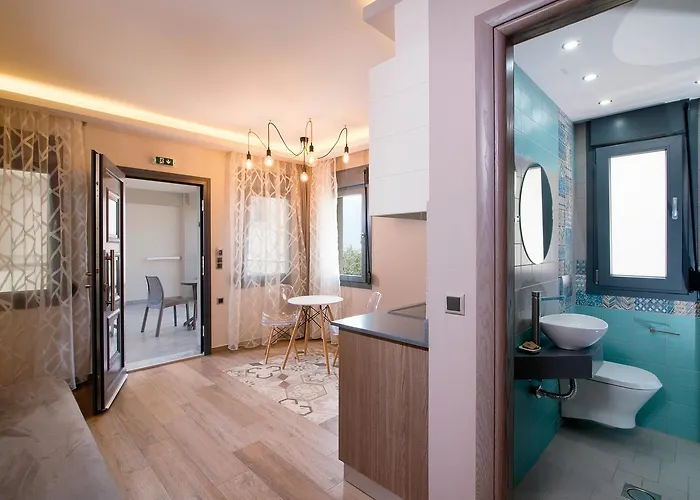 Semiramis Luxury Χρυσή Αμμουδιά