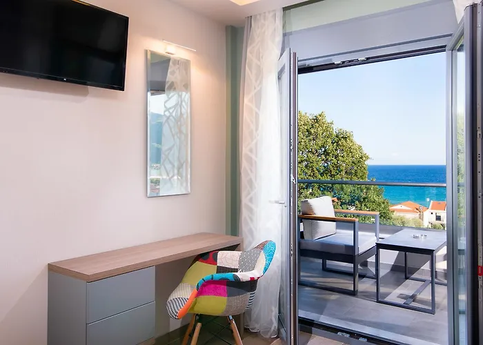 Lägenhetshotell Semiramis Luxury 3*