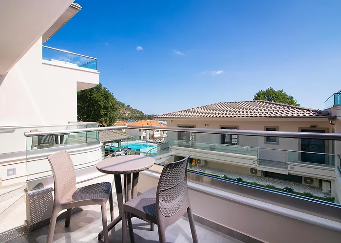 Semiramis Luxury 3* Chrisi Ammoudia