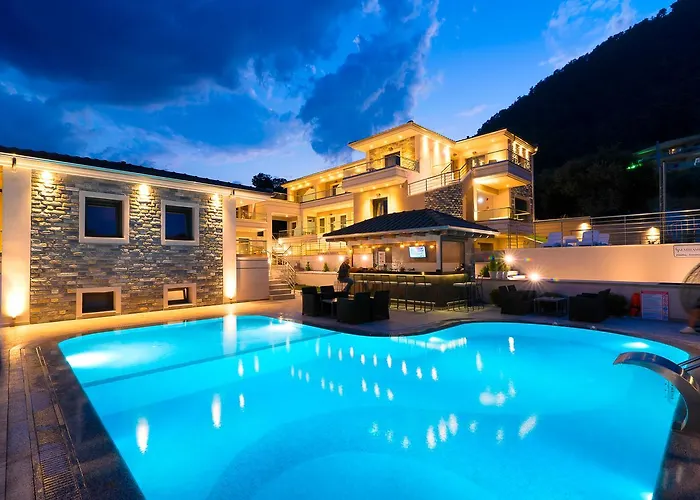 Lägenhetshotell Semiramis Luxury 3*